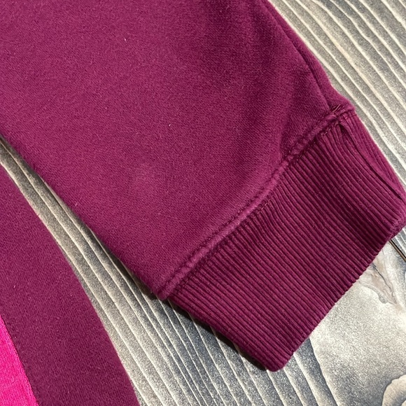 🌟Host Pick🌟Mens Amplify Sweater - Picture 4 of 5